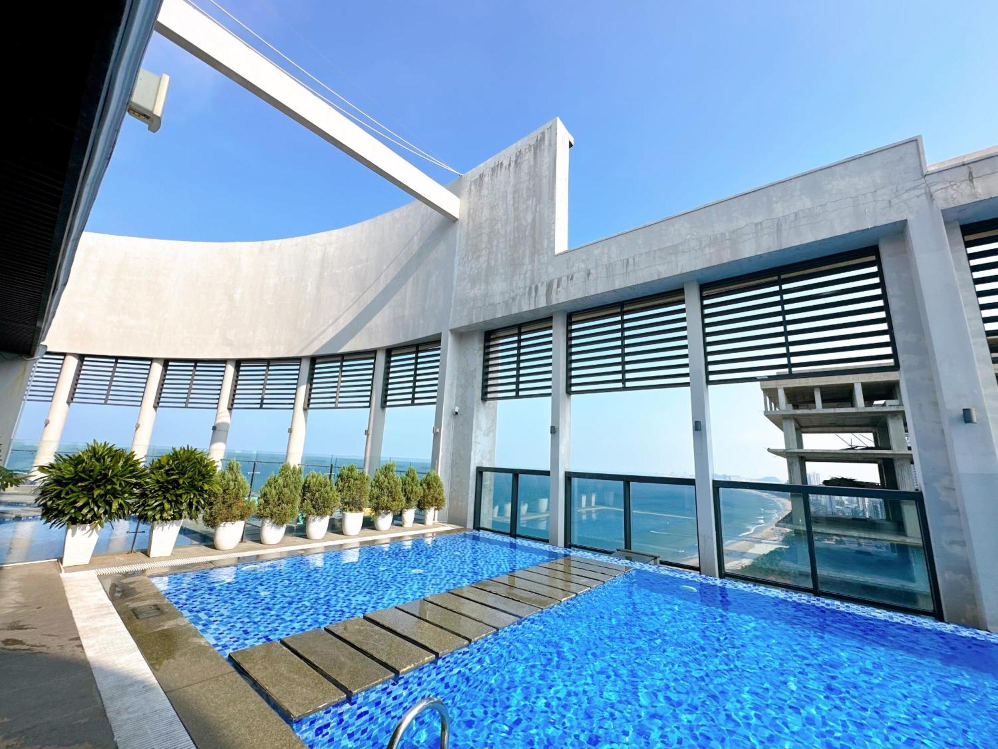Luxury Apt Opposite Mykhe Beach Da Nang Buitenkant foto