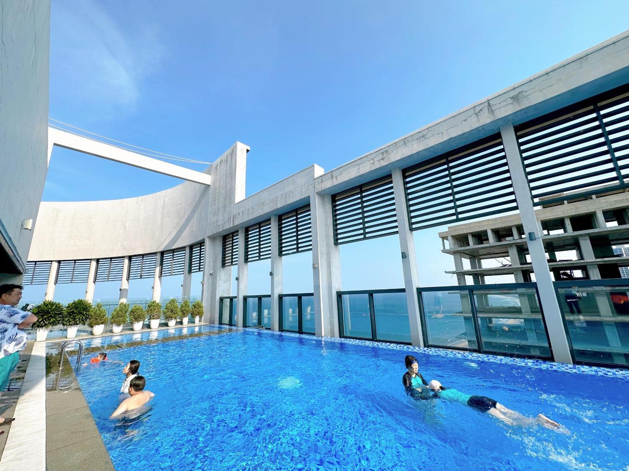 Luxury Apt Opposite Mykhe Beach Da Nang Buitenkant foto