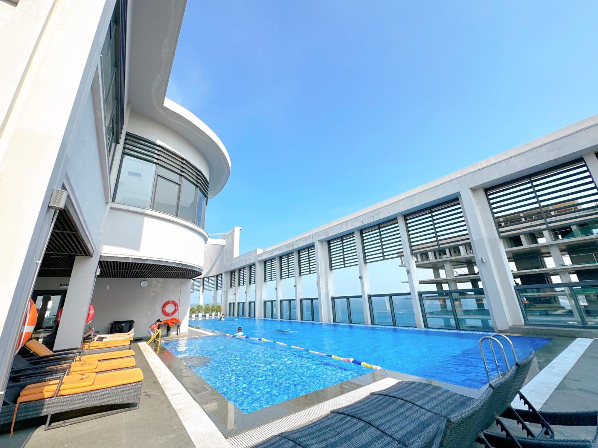 Luxury Apt Opposite Mykhe Beach Da Nang Buitenkant foto